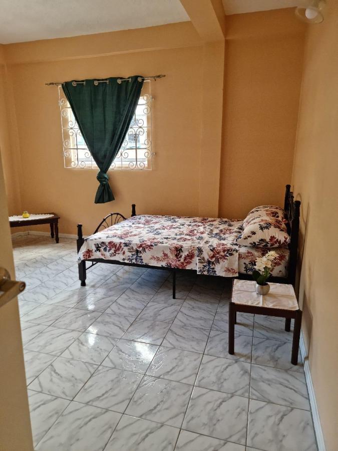 Coco Rose Apartments Soufrière Eksteriør billede
